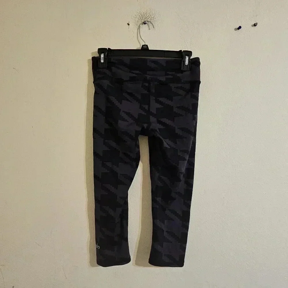 Alo Yoga Capri Leggings